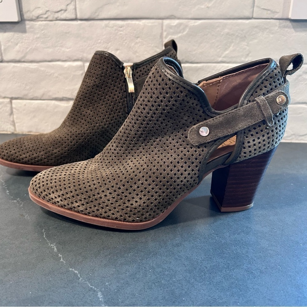 Franco Sarto sz 8 Dale2 perforated Olive suede Ankle Boots
